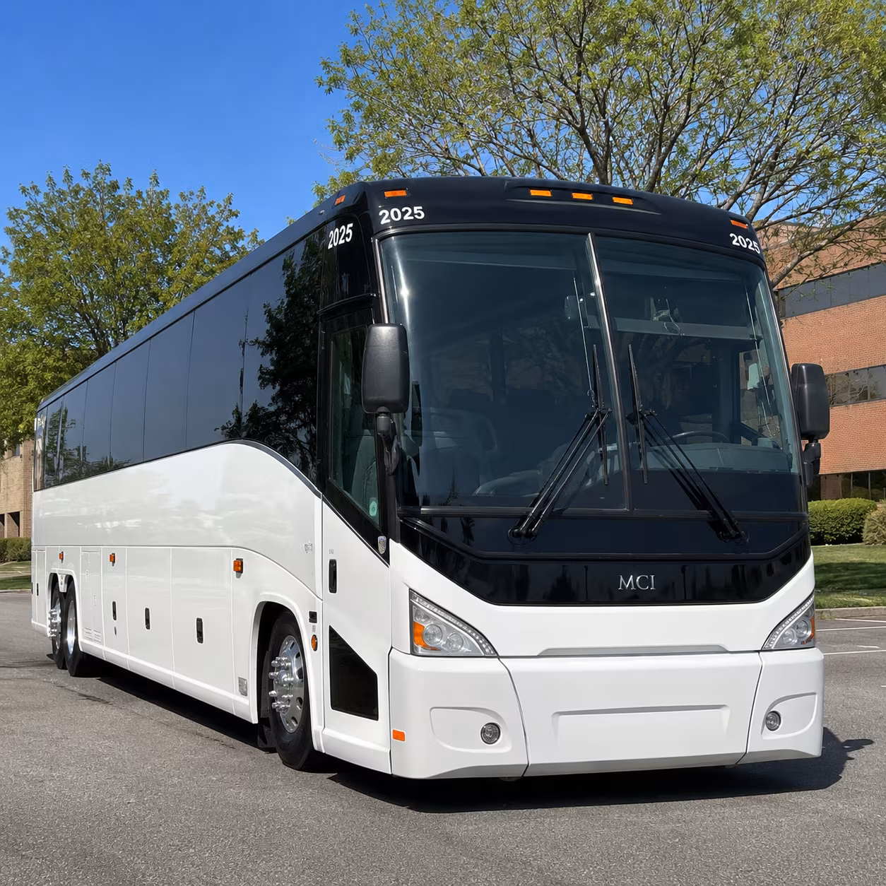 charter buses to living history farms and des moines museum destinations