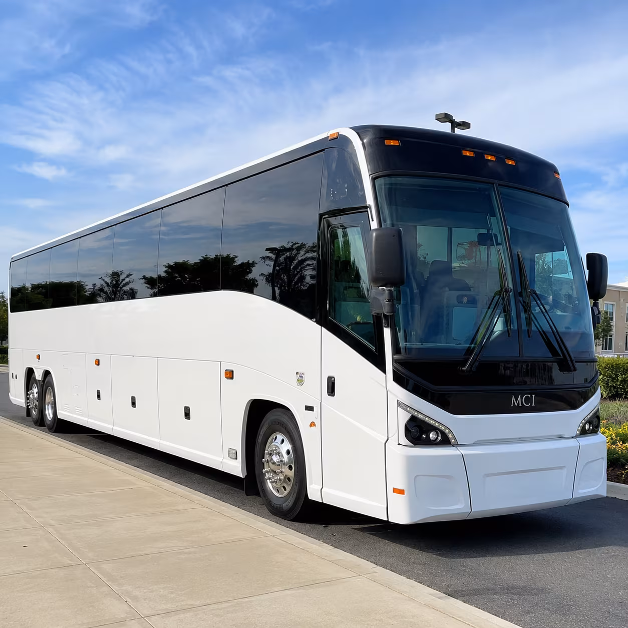 des moines international airport dsm charter bus pickups drop offs