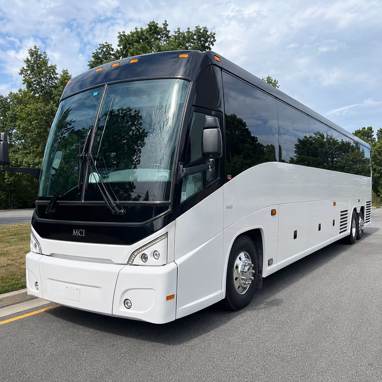 employee shuttle service along the i 35 corridor