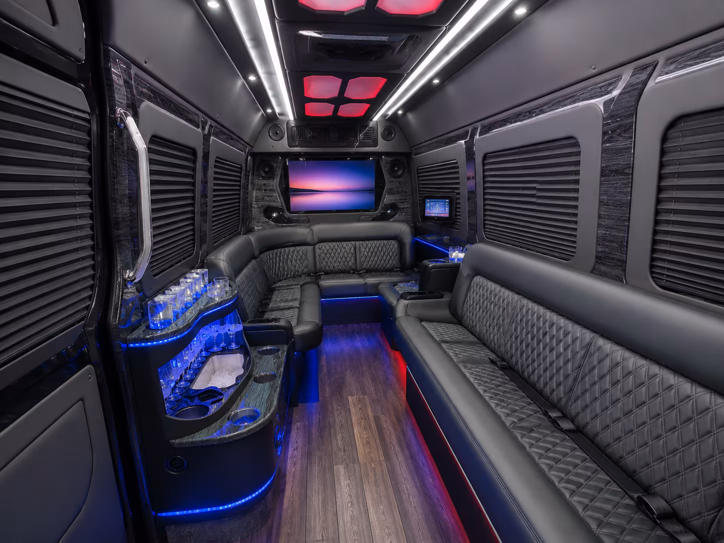 from ankeny to des moines international airport for business travel groups